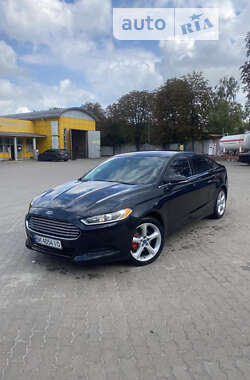 Седан Ford Fusion 2012 в Ровно