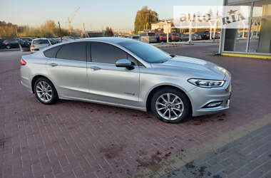 Седан Ford Fusion 2017 в Рівному