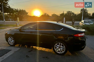 Седан Ford Fusion 2013 в 