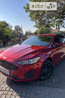 Седан Ford Fusion 2019 в Фастове