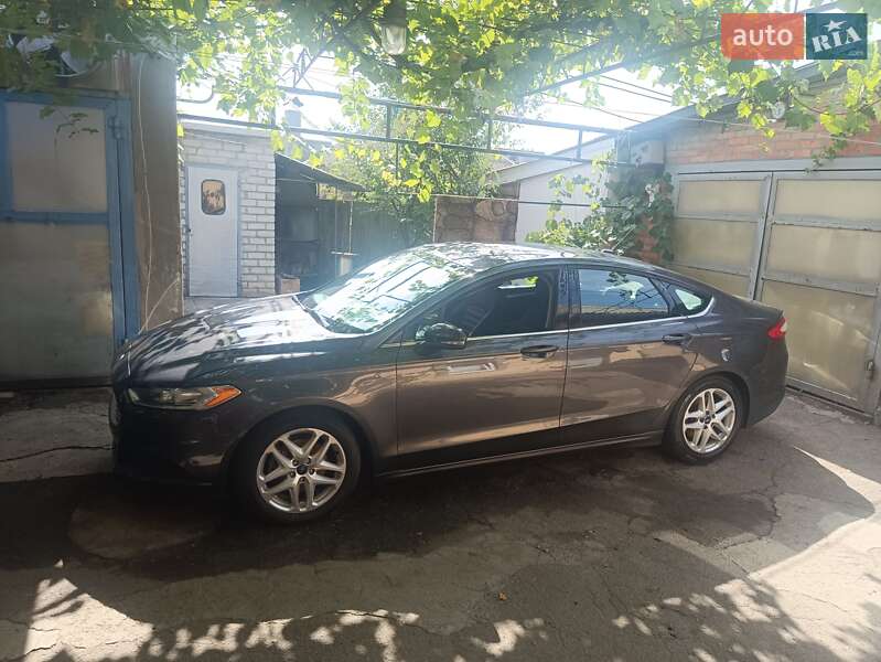Седан Ford Fusion 2014 в Харкові