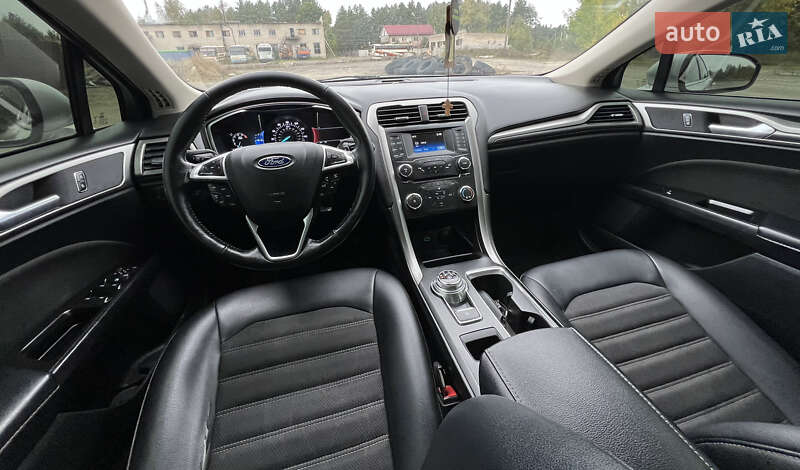Седан Ford Fusion 2016 в Луцке