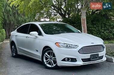 Седан Ford Fusion 2016 в Ужгороде