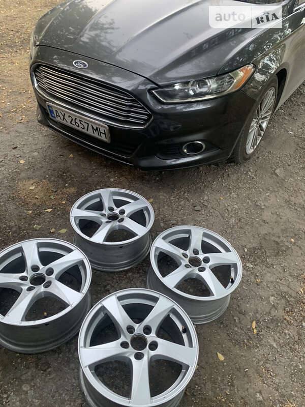 Седан Ford Fusion 2014 в Перещепине
