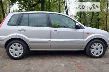 Хэтчбек Ford Fusion 2010 в Киеве