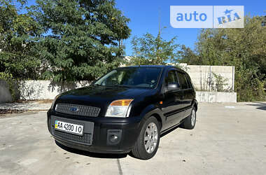 Хэтчбек Ford Fusion 2010 в Киеве