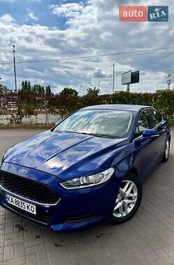 Седан Ford Fusion 2015 в 