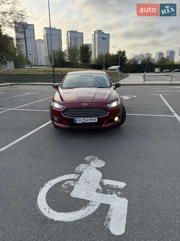 Седан Ford Fusion 2015 в Киеве