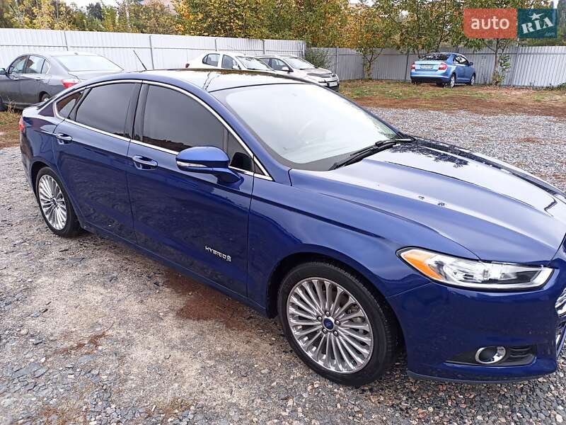 Седан Ford Fusion 2014 в Ватутино
