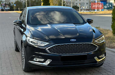 Седан Ford Fusion 2017 в 