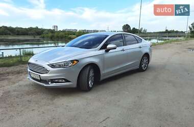 Седан Ford Fusion 2017 в 