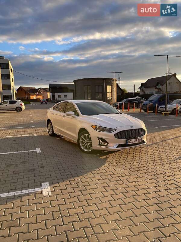 Седан Ford Fusion 2019 в Ивано-Франковске