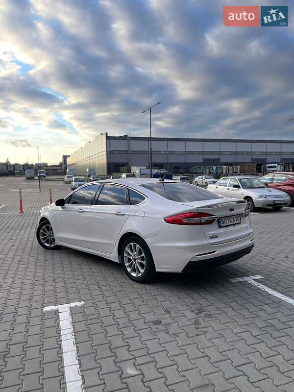 Седан Ford Fusion 2019 в Ивано-Франковске
