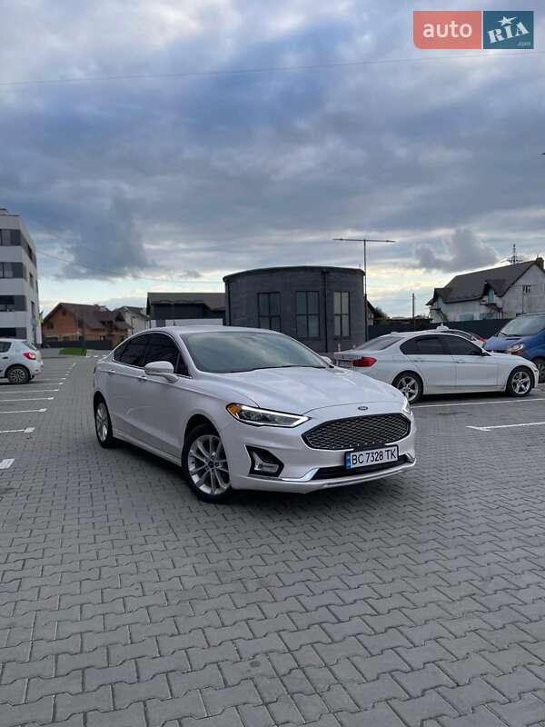 Седан Ford Fusion 2019 в Ивано-Франковске