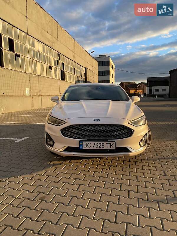 Седан Ford Fusion 2019 в Ивано-Франковске