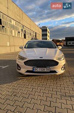 Седан Ford Fusion 2019 в 