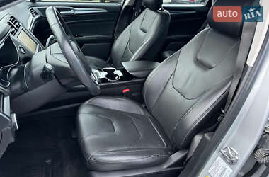 Седан Ford Fusion 2014 в 