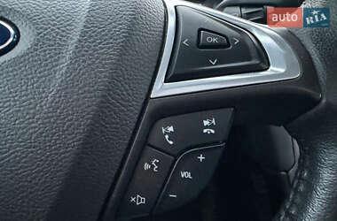 Седан Ford Fusion 2014 в 