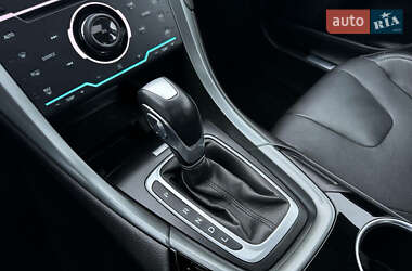 Седан Ford Fusion 2014 в 