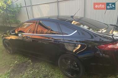 Седан Ford Fusion 2015 в Ужгороде