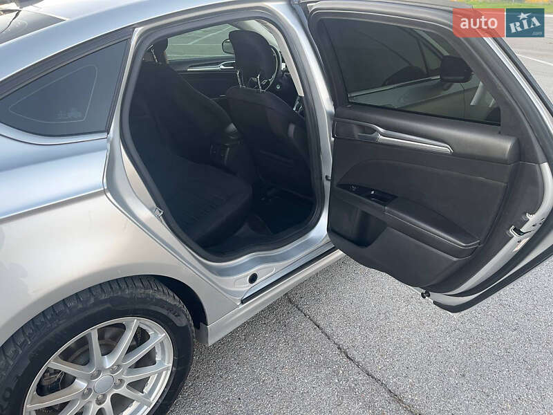 Седан Ford Fusion 2014 в Чернівцях фото 13 Седан Ford Fusion 2014 в Чернівцях