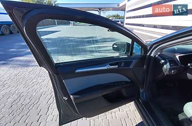 Седан Ford Fusion 2015 в Ровно