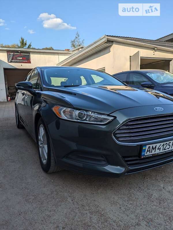 Седан Ford Fusion 2014 в Житомире