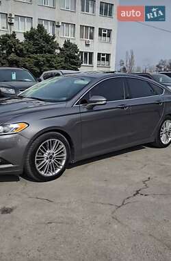 Седан Ford Fusion 2013 в 