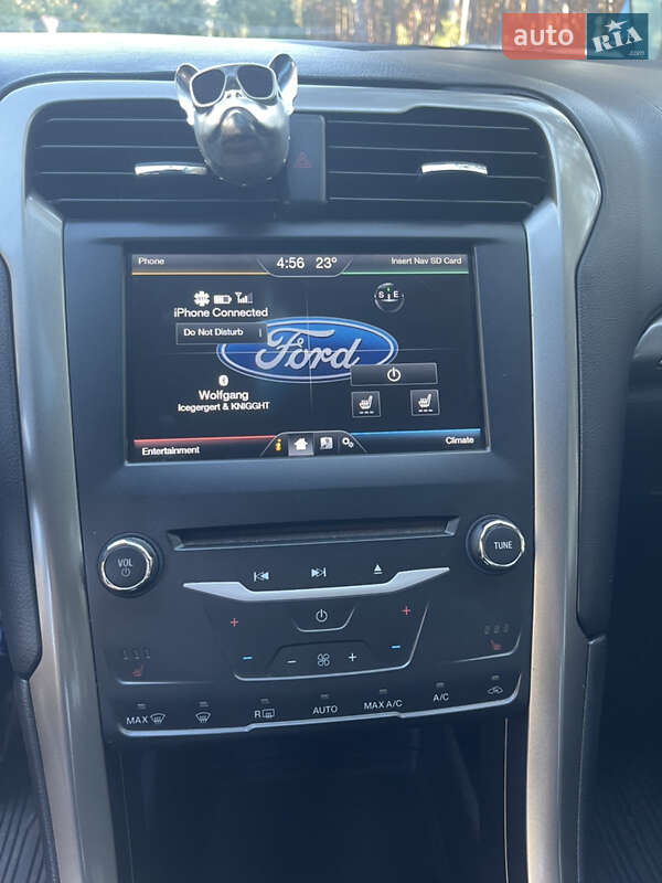 Седан Ford Fusion 2016 в Тараще
