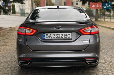 Седан Ford Fusion 2013 в 