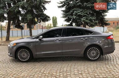 Седан Ford Fusion 2013 в 