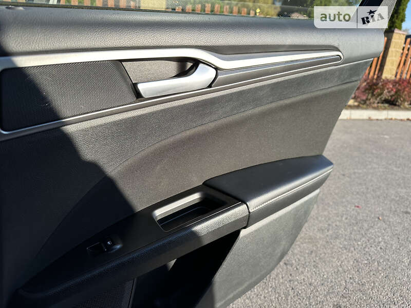 Седан Ford Fusion 2017 в Днепре