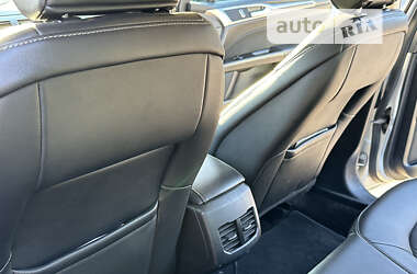 Седан Ford Fusion 2017 в 