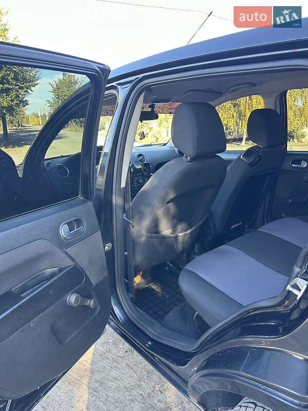 Хэтчбек Ford Fusion 2011 в Павлограде фото 10 Хэтчбек Ford Fusion 2011 в Павлограде