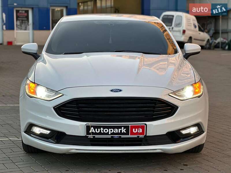 Седан Ford Fusion 2016 в Одесі