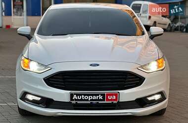 Седан Ford Fusion 2016 в 