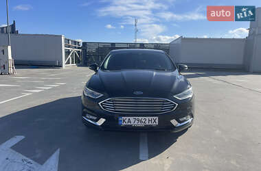 Седан Ford Fusion 2016 в 