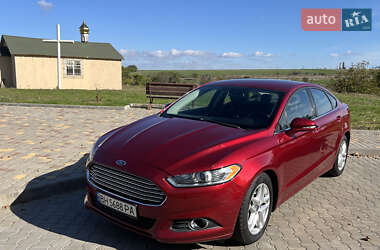 Седан Ford Fusion 2015 в 