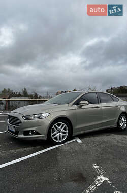 Седан Ford Fusion 2014 в 