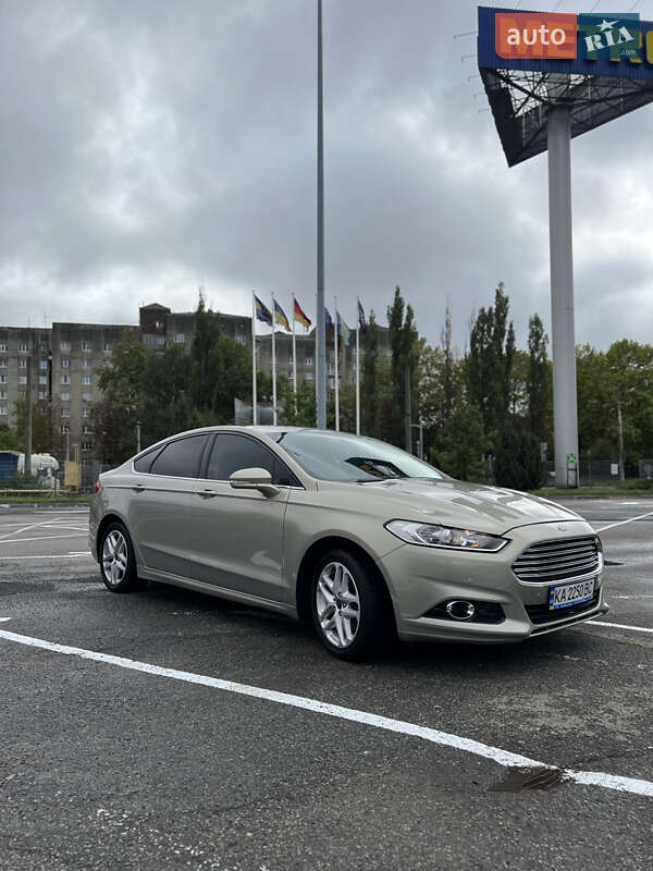 Седан Ford Fusion 2014 в Івано-Франківську
