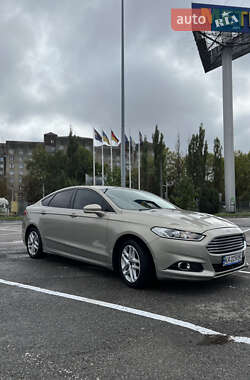 Седан Ford Fusion 2014 в 
