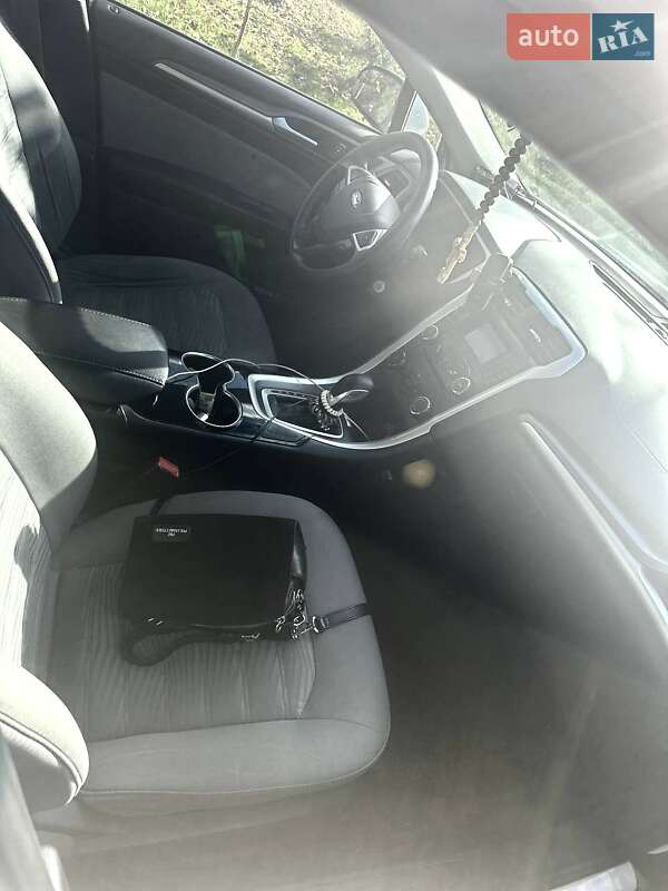 Седан Ford Fusion 2015 в Ровно