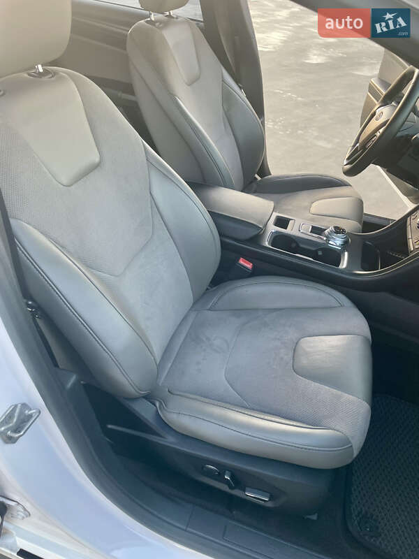 Седан Ford Fusion 2016 в Киеве