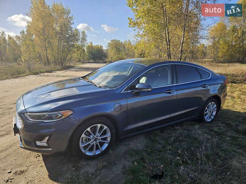 Седан Ford Fusion 2019 в Києві