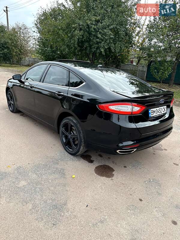 Седан Ford Fusion 2015 в Тростянці