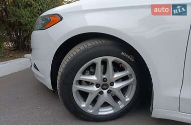 Седан Ford Fusion 2014 в 
