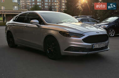 Седан Ford Fusion 2016 в 