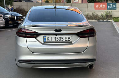 Седан Ford Fusion 2016 в 