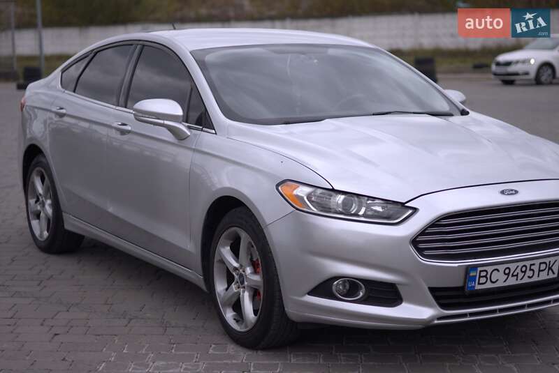Седан Ford Fusion 2015 в Львове