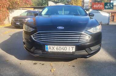 Седан Ford Fusion 2016 в 